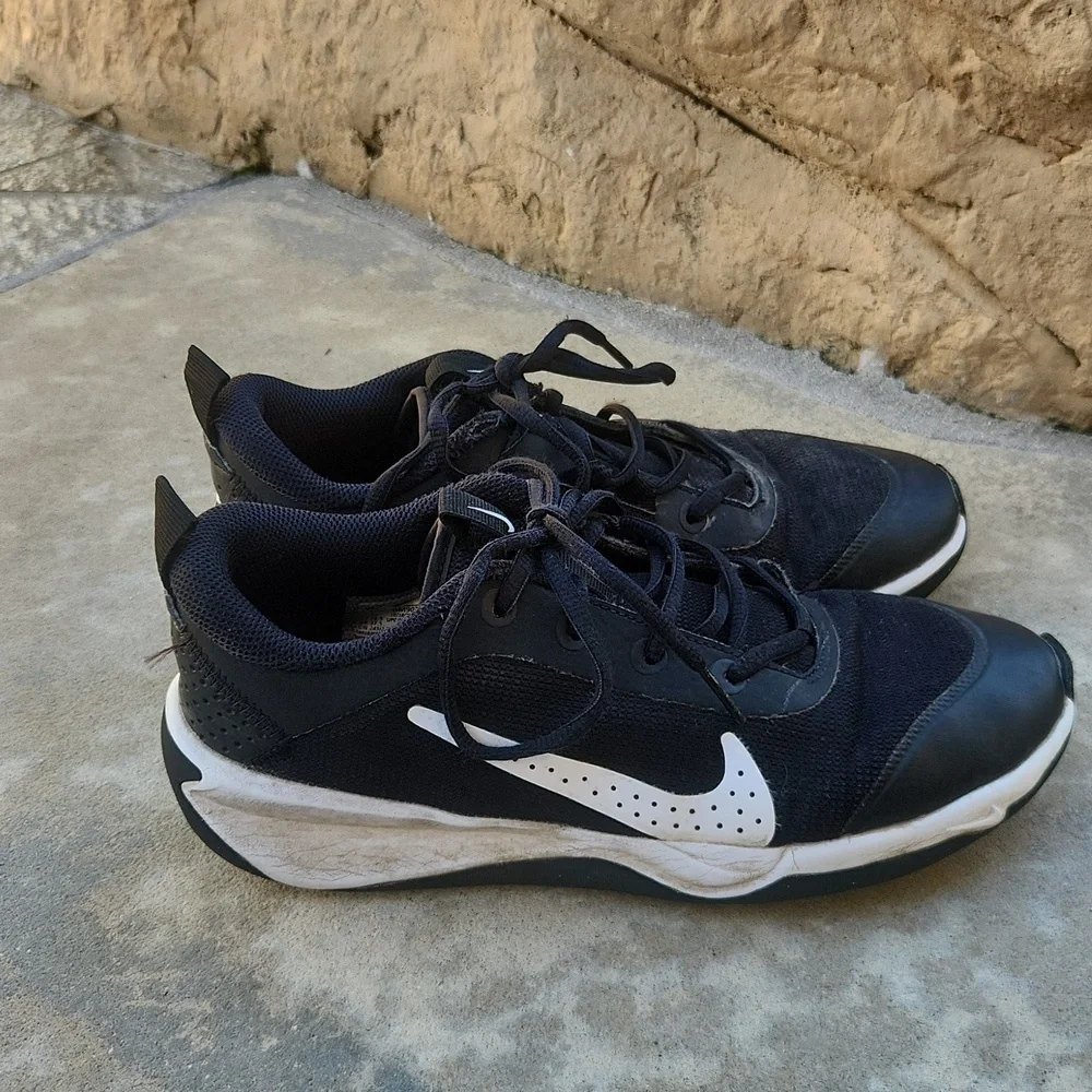 Nike Black Sneakers Shoes Size 6.5